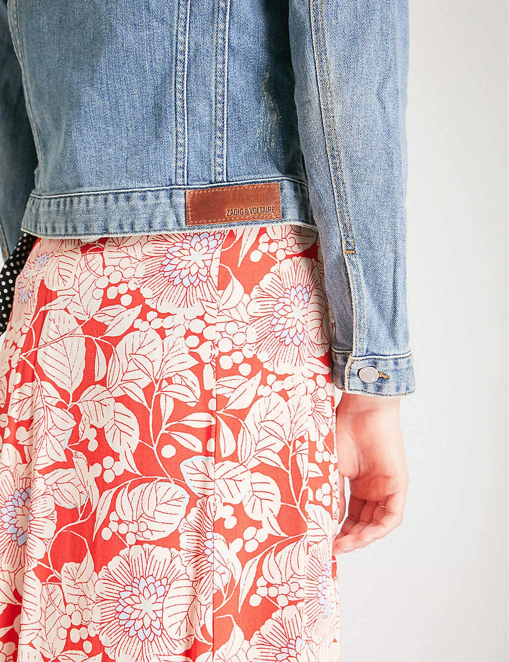 Zadig & Voltaire Kioky Faded Stretch-denim Jacket 9 Zadig & Voltaire Kioky Faded Stretch-denim Jacket - Image 7