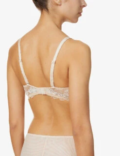 Wacoal Lace Perfection Stretch-woven Contour Bra -Ress Clothing Shop R03667555 CAFECREME ALT03