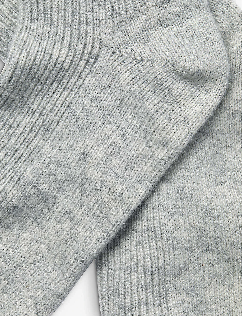 Ribbed Cashmere Bed Socks Sizes 4-7 4 Ribbed Cashmere Bed Socks Sizes 4-7 - Image 2